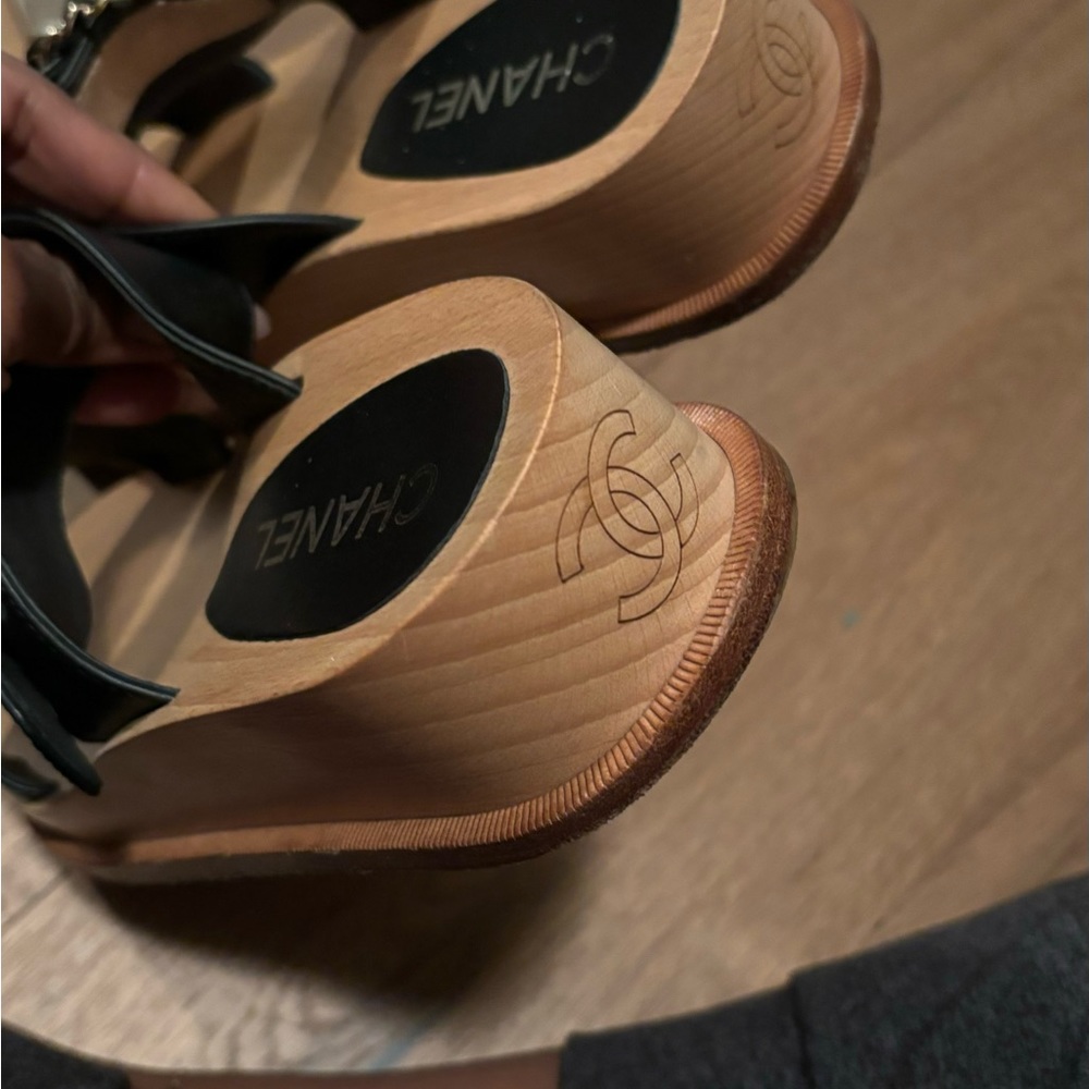 CHANEL Black Leather Sandals - Picture 7 of 11